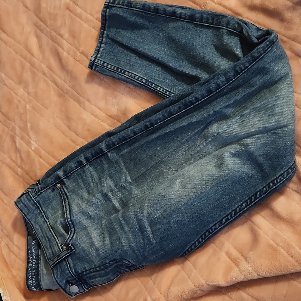 Gap jeans size 6/28